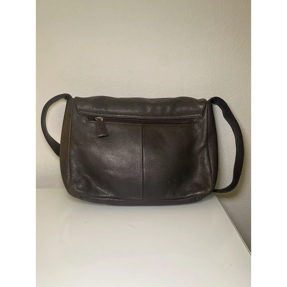 The Sak Crossbody Bag Brown Leather Satchel Flap Inside Pockets Divider Used